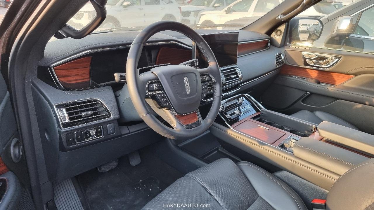 2023 LINCOLN NAVIGATOR L — 7