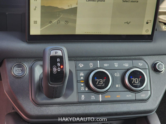 2024 Land Rover Defender 130 X-Dynamic SE — 19