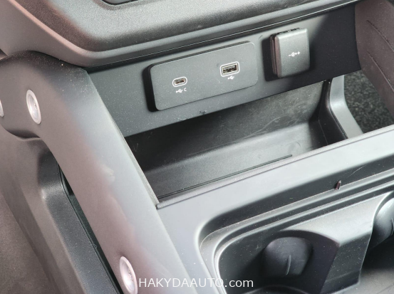 2024 Land Rover Defender 130 X-Dynamic SE — 21
