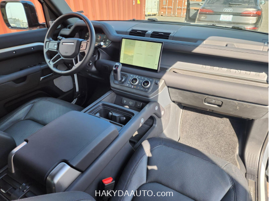 2024 Land Rover Defender 130 X-Dynamic SE — 22
