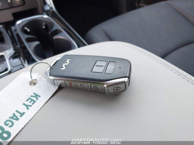 2024 KIA CARNIVAL MPV SX — 2