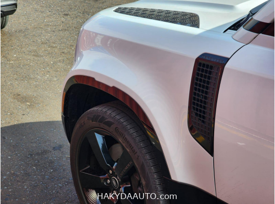 2024 Land Rover Defender 130 X-Dynamic SE — 5