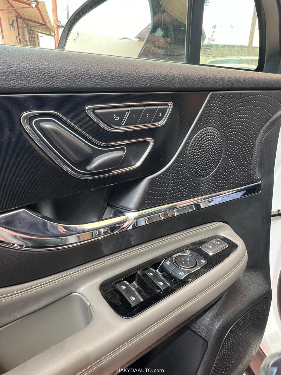 2023 LINCOLN CORSAIR — 17