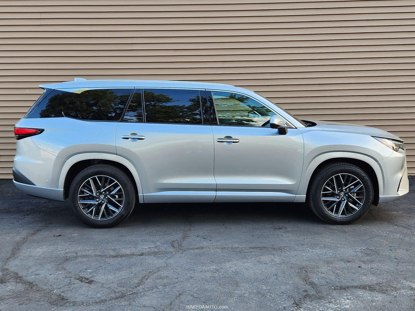 2024 LEXUS TX350 PREMIUM — 3