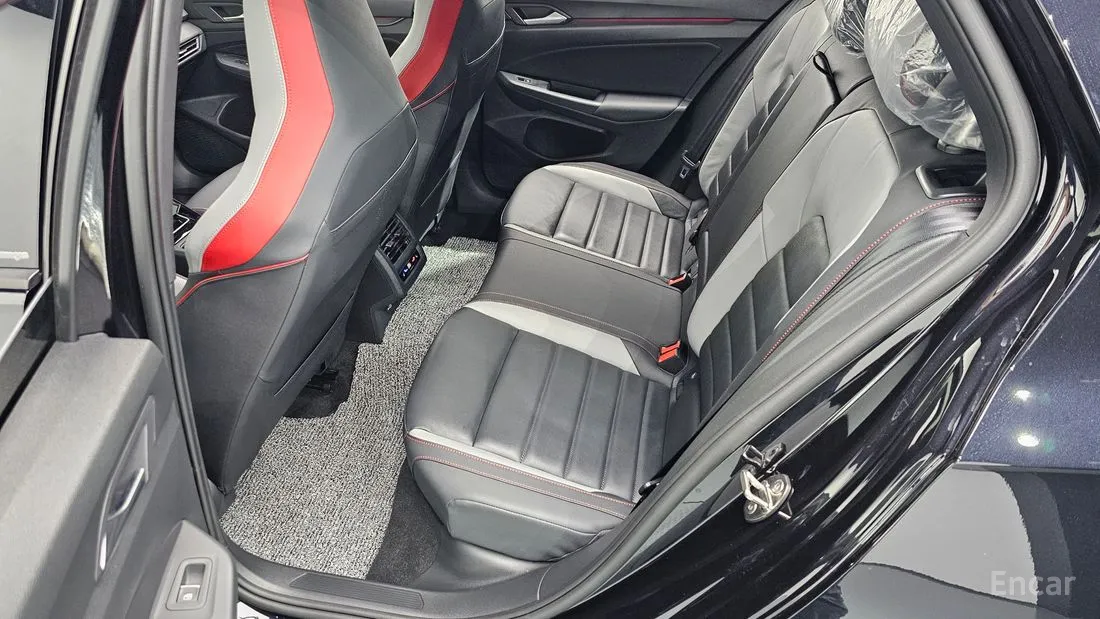 2024 Volkswagen GOLF GTI 2.0 Turbo — 10