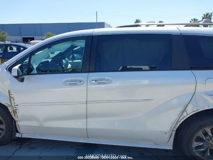 2023 TOYOTA SIENNA XLE HYBRID — 4