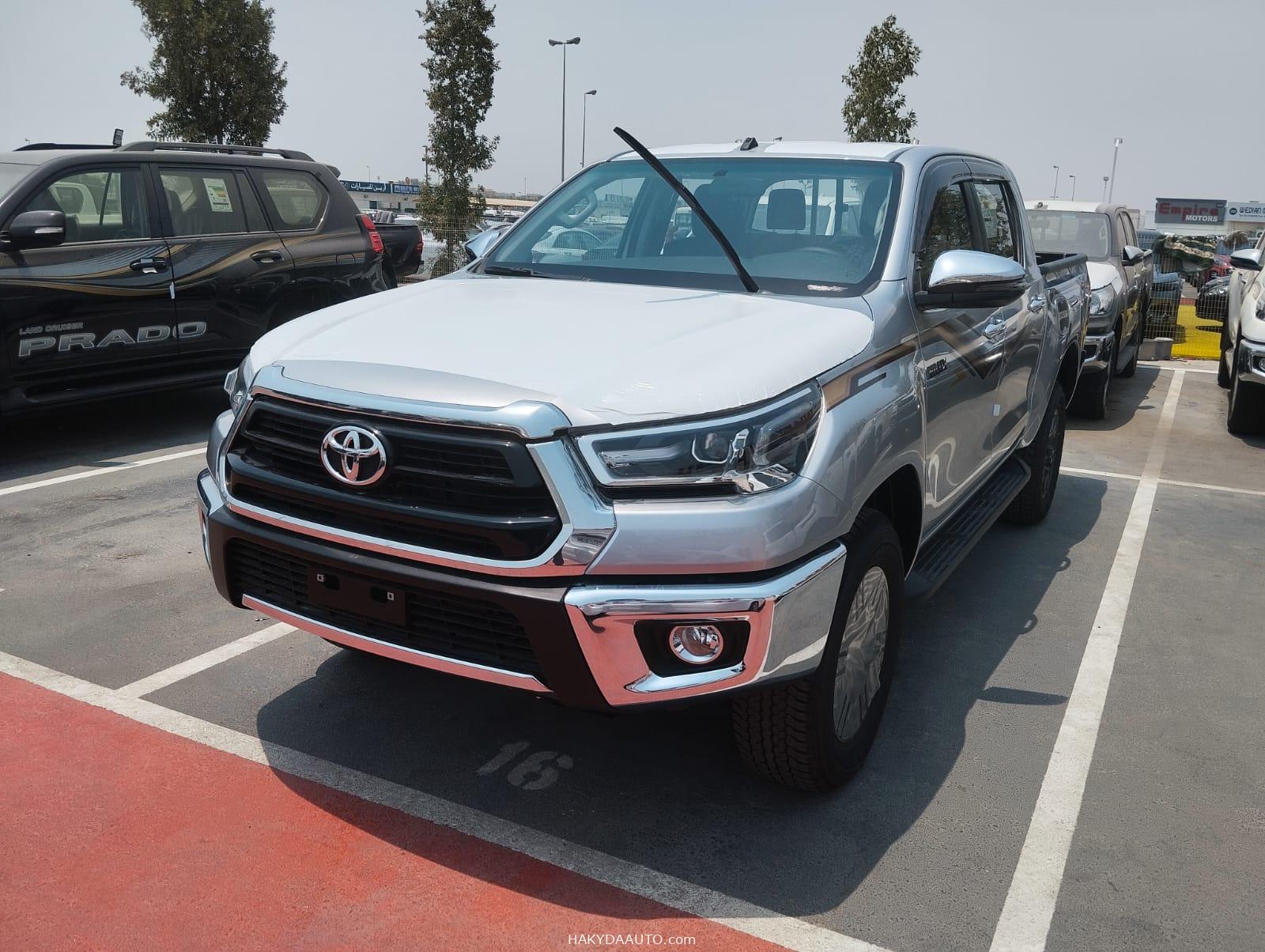 2024 Toyota Hilux 2.7 AT SR5 (silver)