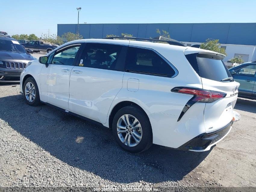 2023 TOYOTA SIENNA XSE HYBRID — 6