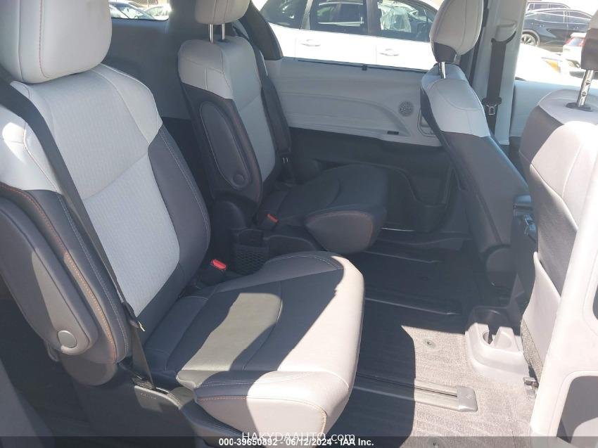 2023 TOYOTA SIENNA XSE HYBRID — 10