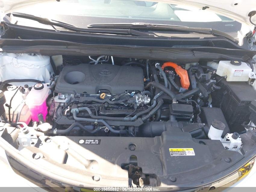 2023 TOYOTA SIENNA XSE HYBRID — 11