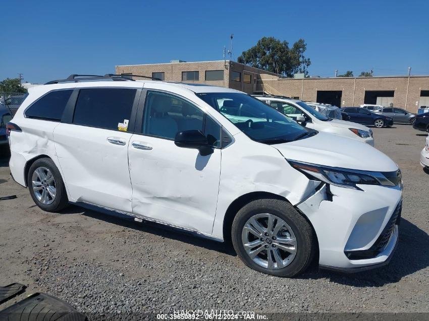 2023 TOYOTA SIENNA XSE HYBRID — 5