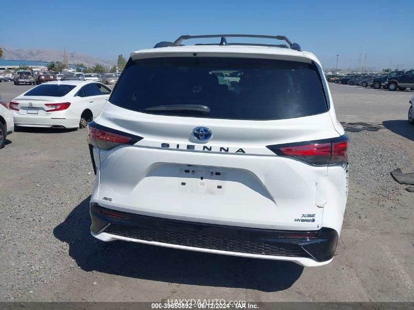 2023 TOYOTA SIENNA XSE HYBRID — 8