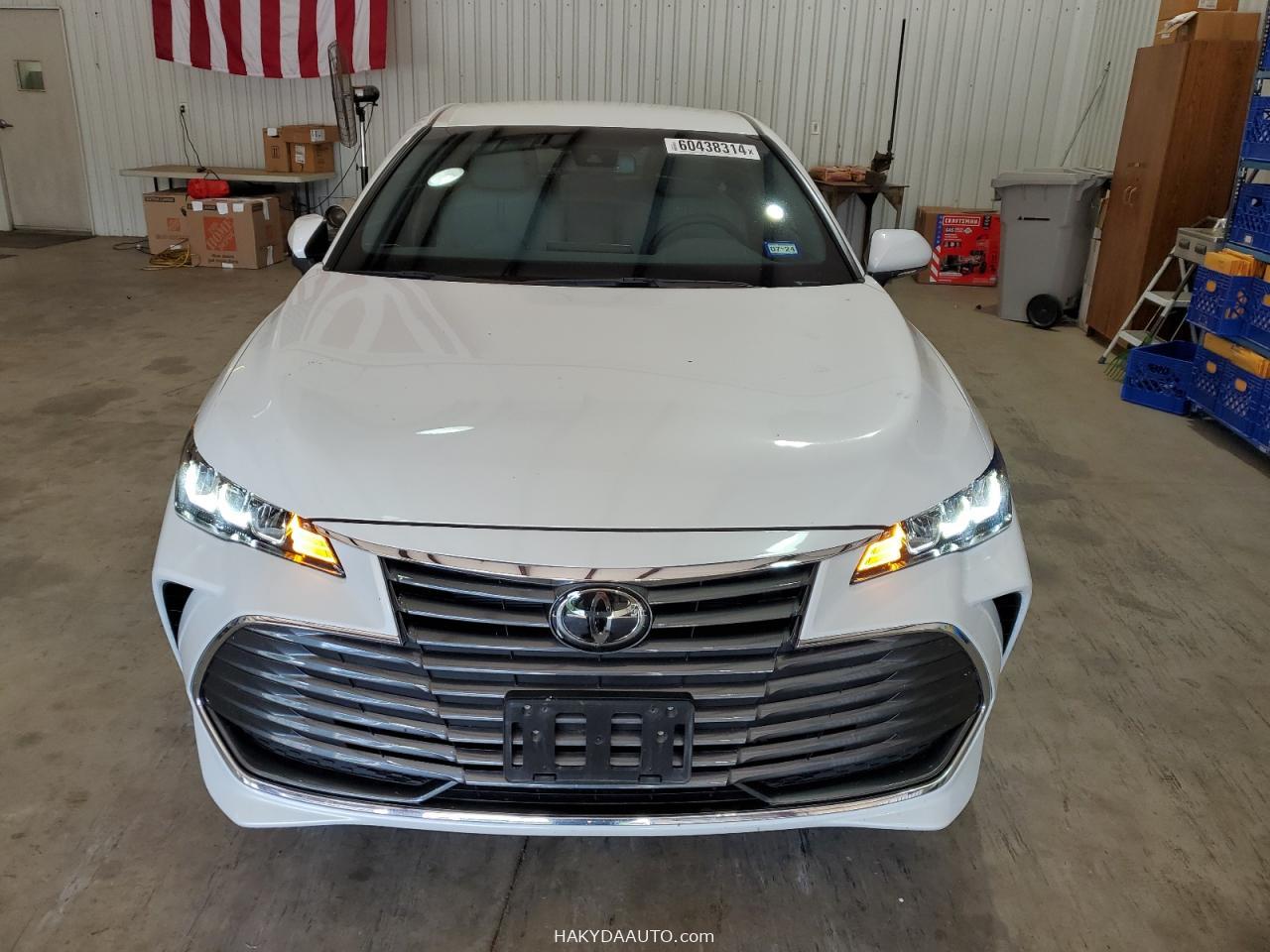 2022  TOYOTA AVALON XLE