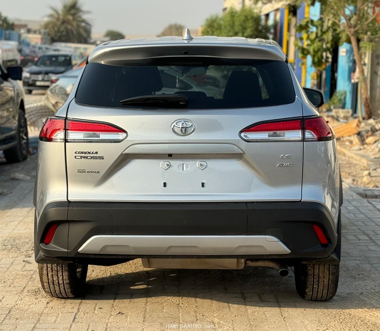2023 TOYOTA COROLLA CROSS LE — 5