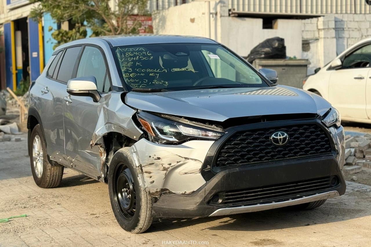2023 TOYOTA COROLLA CROSS LE — 3