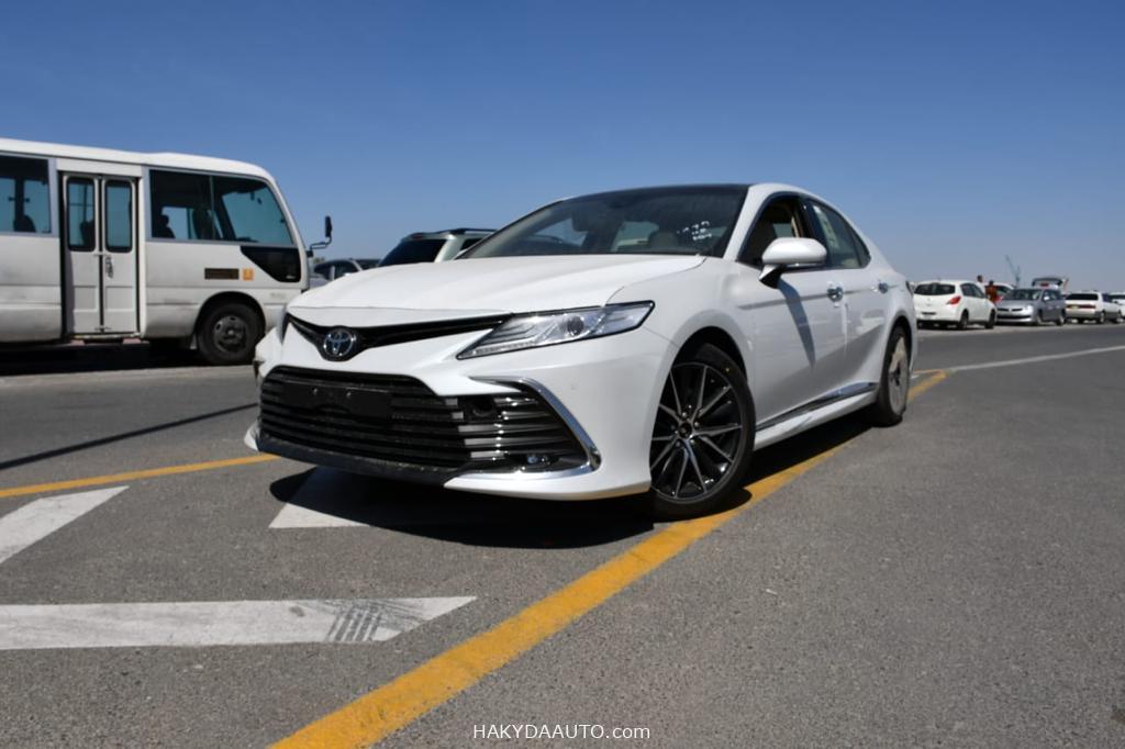 2023 Toyota Camry 3.5 AT LIMITED Edition White