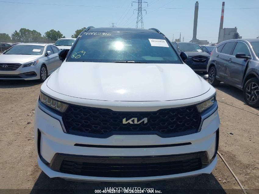 2022 KIA SORENTO S