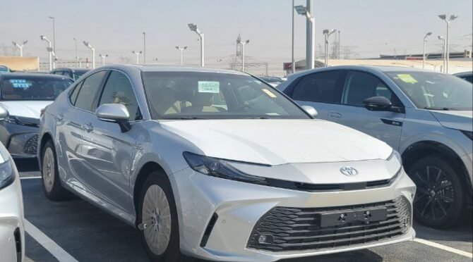 2025 TOYOTA CAMRY E-PLUS | 2.5L HYBRID