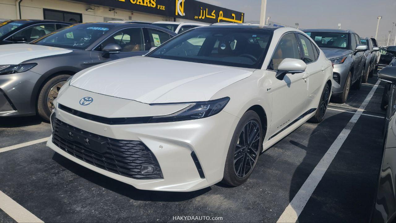 2025 TOYOTA CAMRY LUMIERE | 2.5L HYBRID