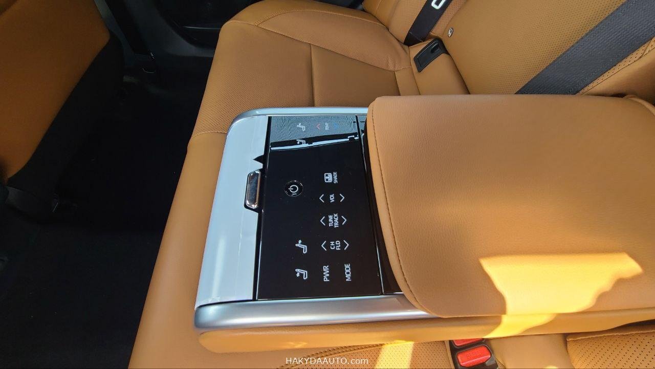 2025 TOYOTA CAMRY LUMIERE | 2.5L HYBRID — 14