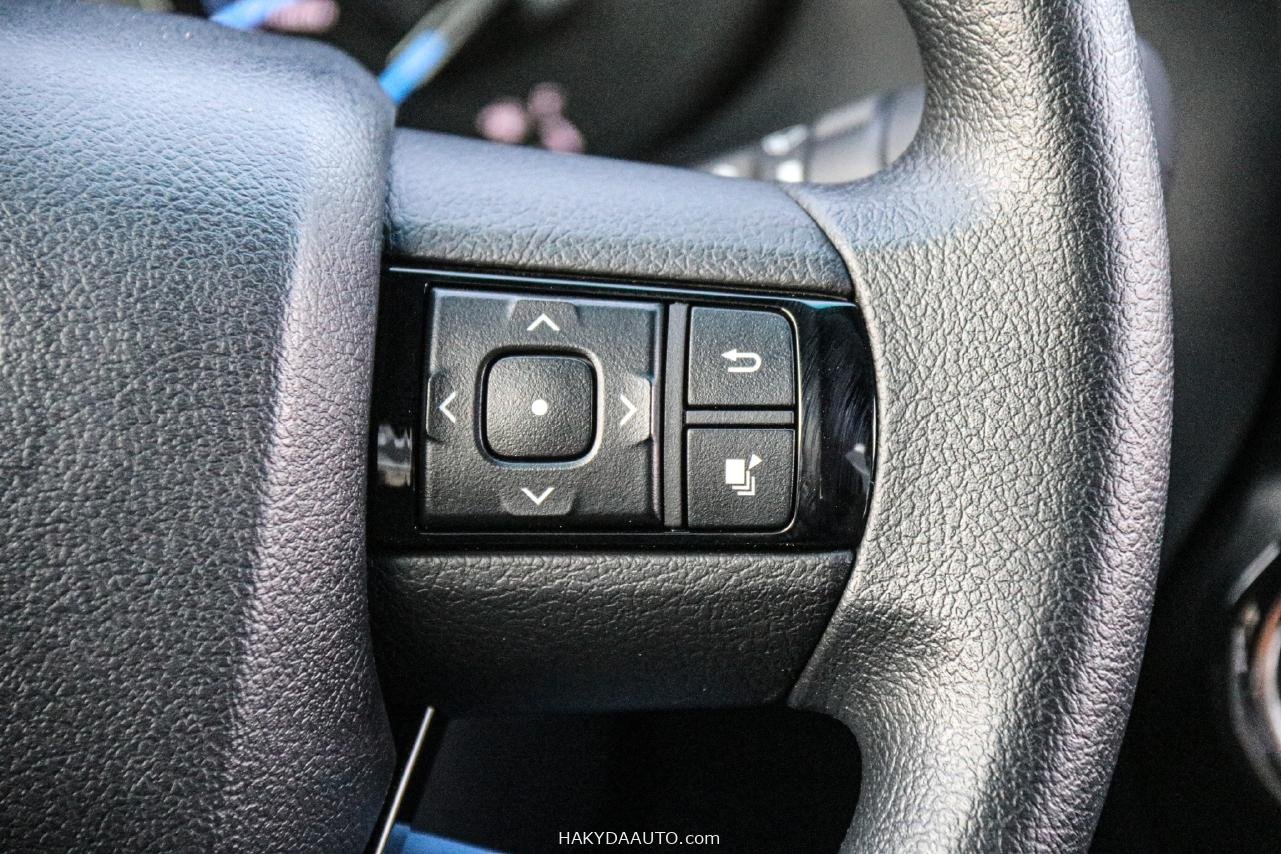 2025 Toyota Hilux Adventure | 4.0L 6AT 4X4 — 12