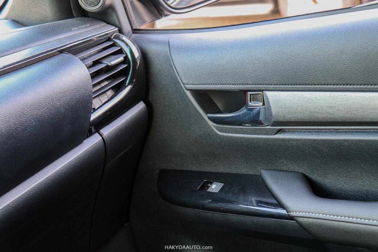 2025 Toyota Hilux Adventure | 4.0L 6AT 4X4 — 14