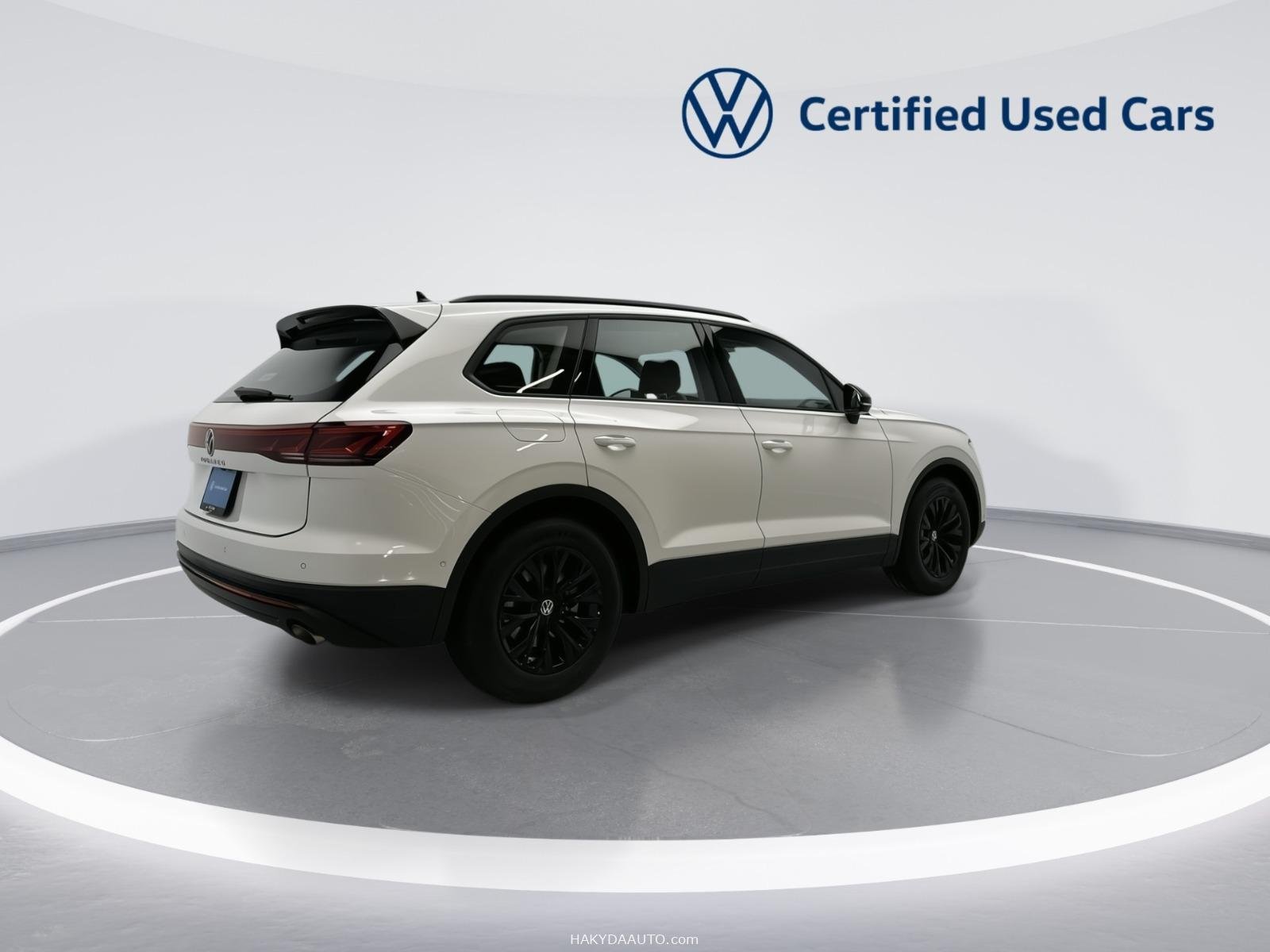 2024 VOLKSWAGEN TOUAREG TREND — 5