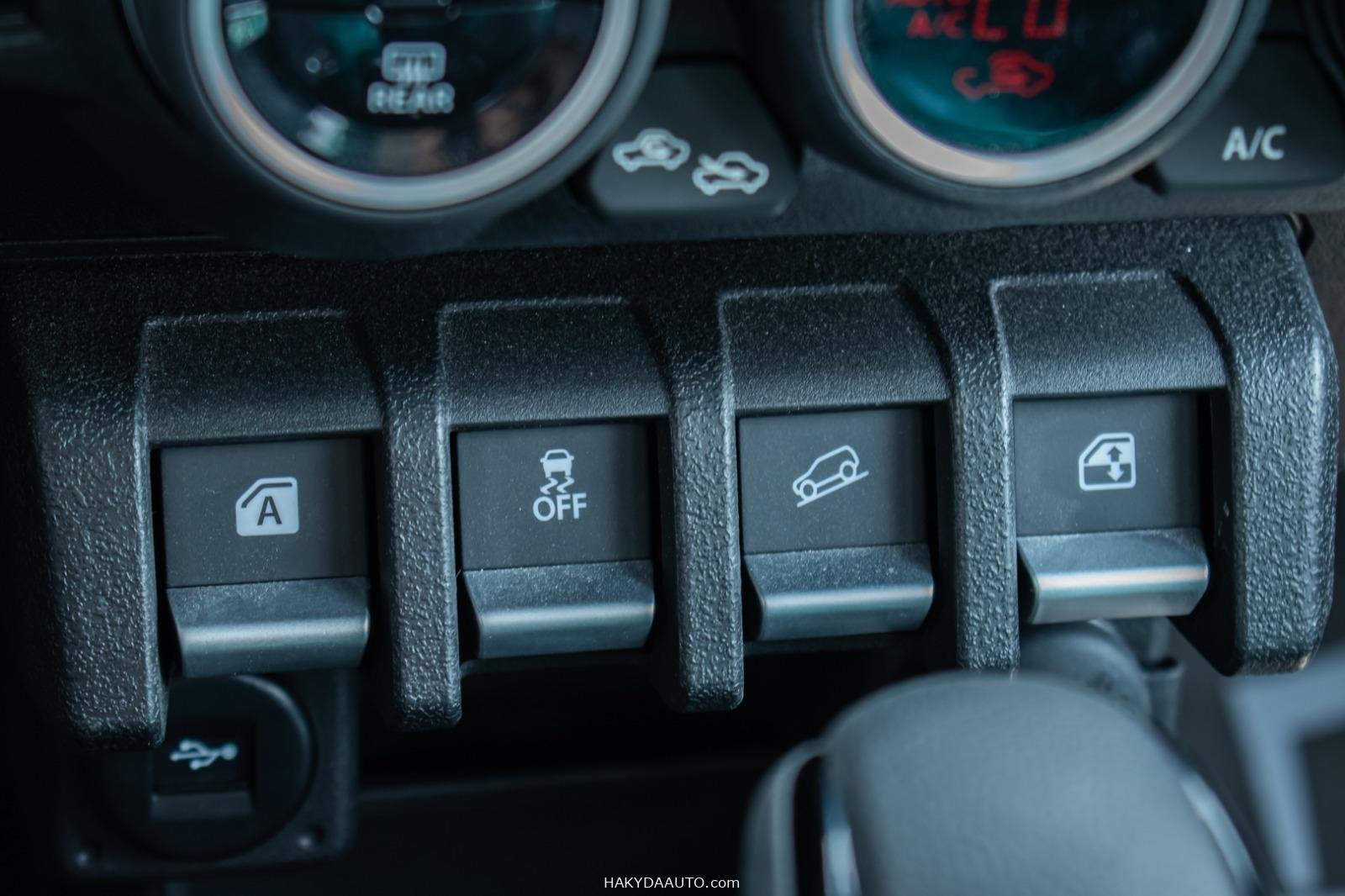 2025 SUZUKI JIMNY GLX 1.5L AT 4X4 — 17