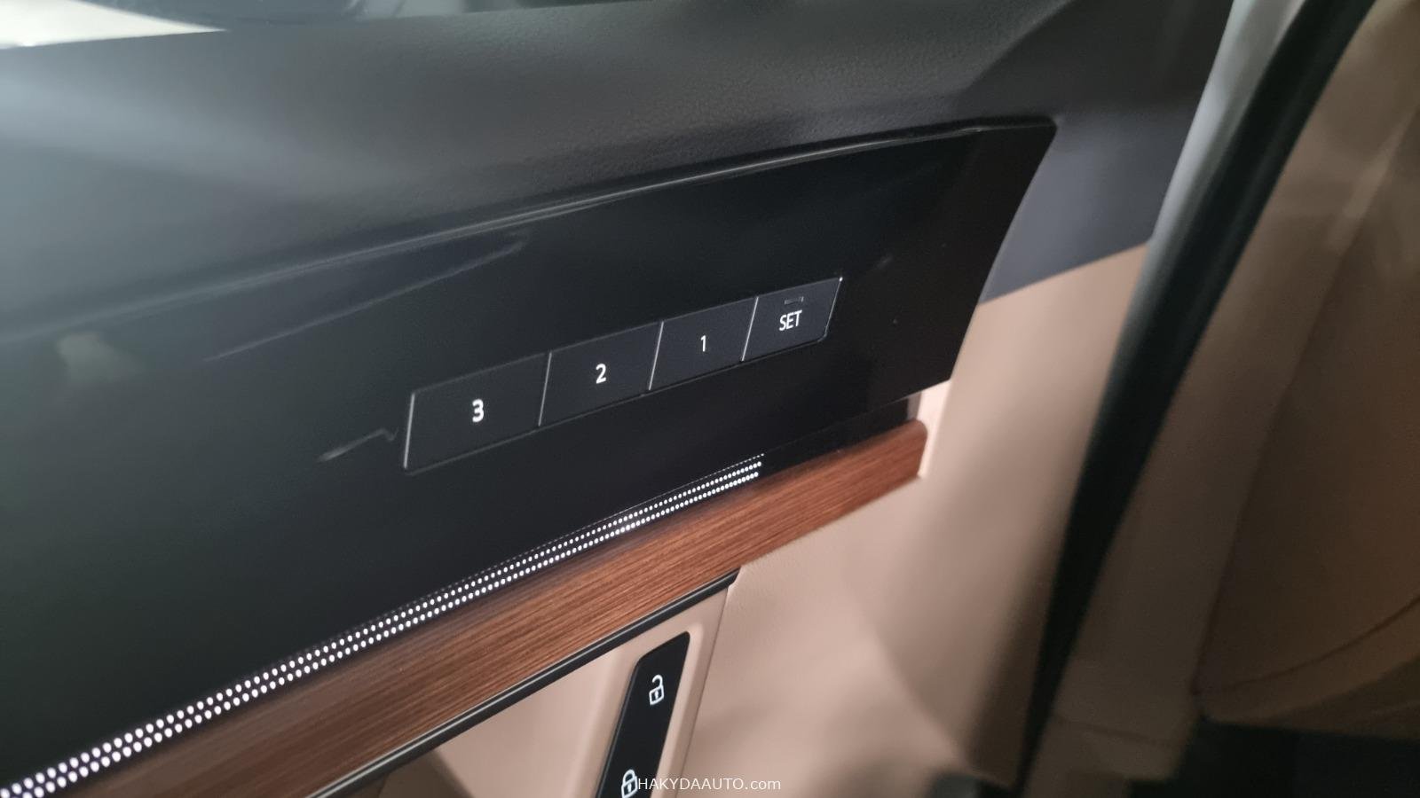 2023 VW TOUAREG ATMOSPHERE PLUS | 3.0L 4X4 — 25