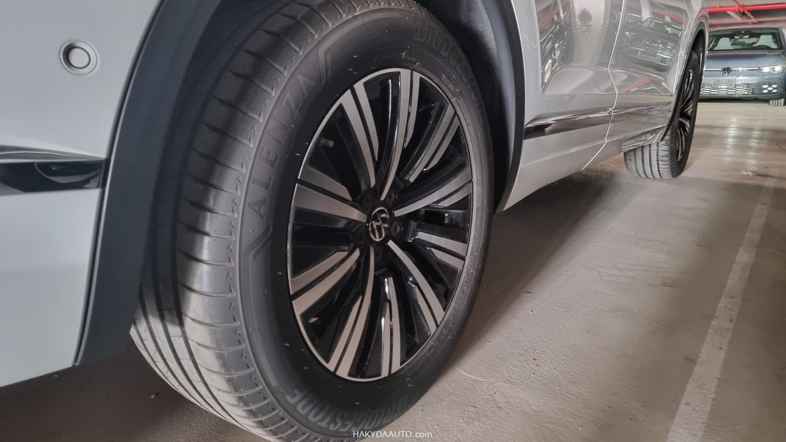 2023 VW TOUAREG ATMOSPHERE PLUS | 3.0L 4X4 — 5
