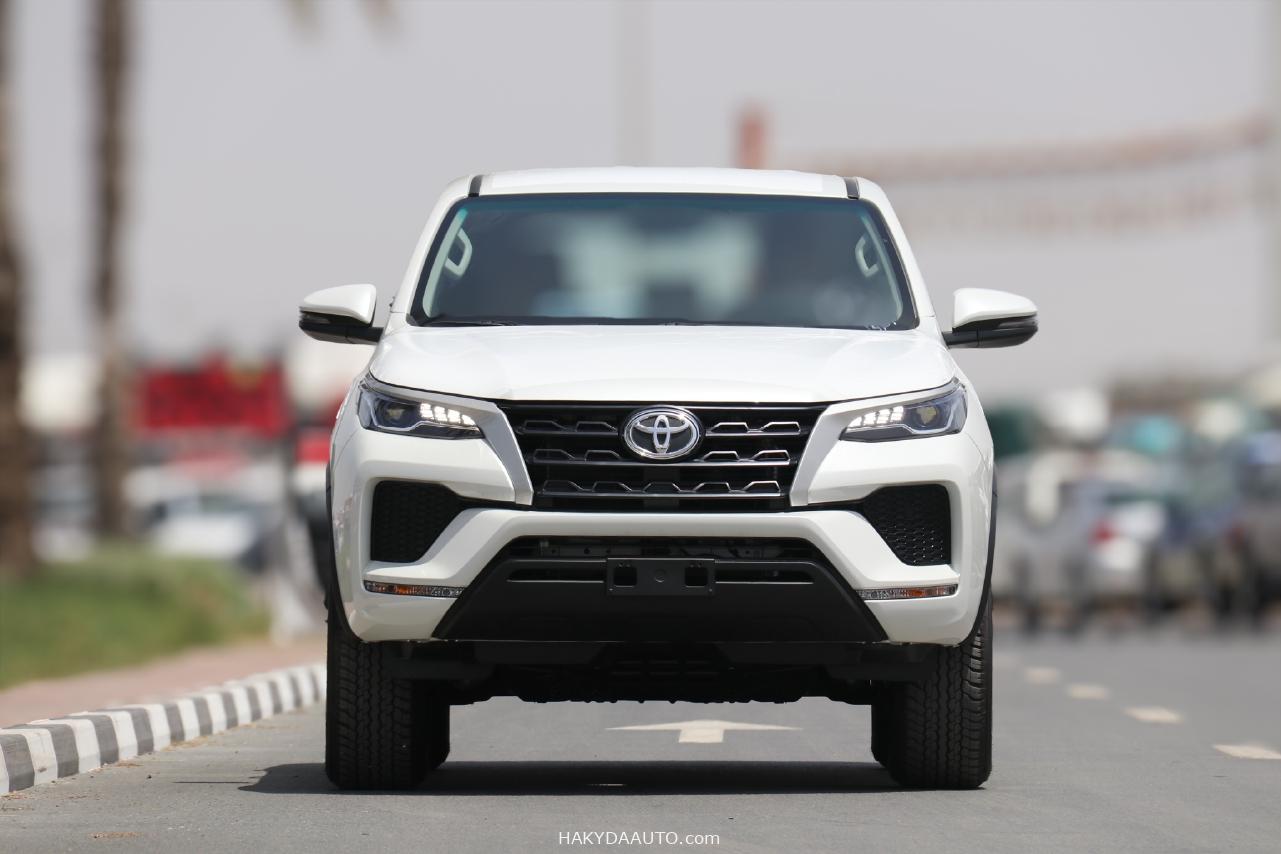 2024 TOYOTA FORTUNER SR5 | 2.7L i4