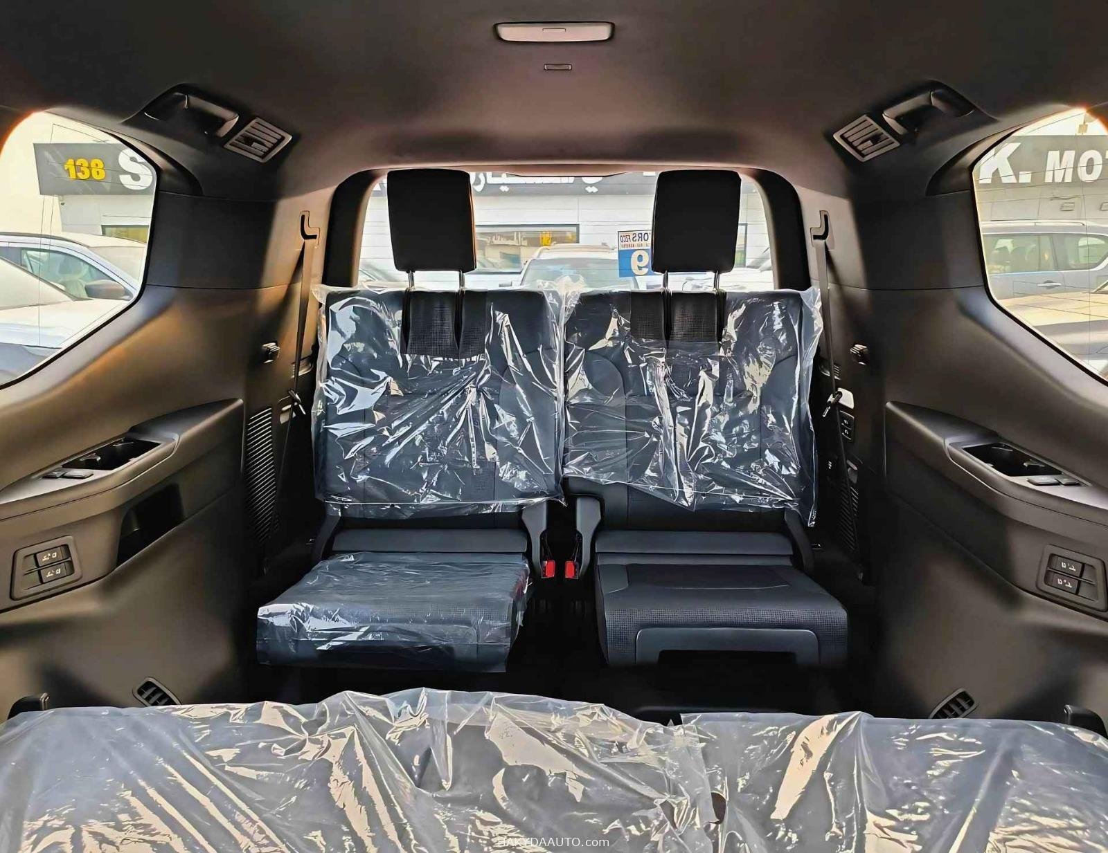 2025 TOYOTA LAND CRUISER 300 VX — 8