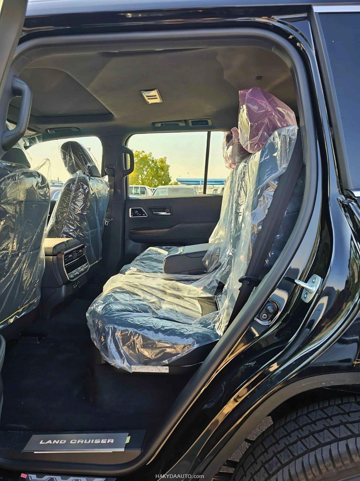 2025 TOYOTA LAND CRUISER 300 VX — 12