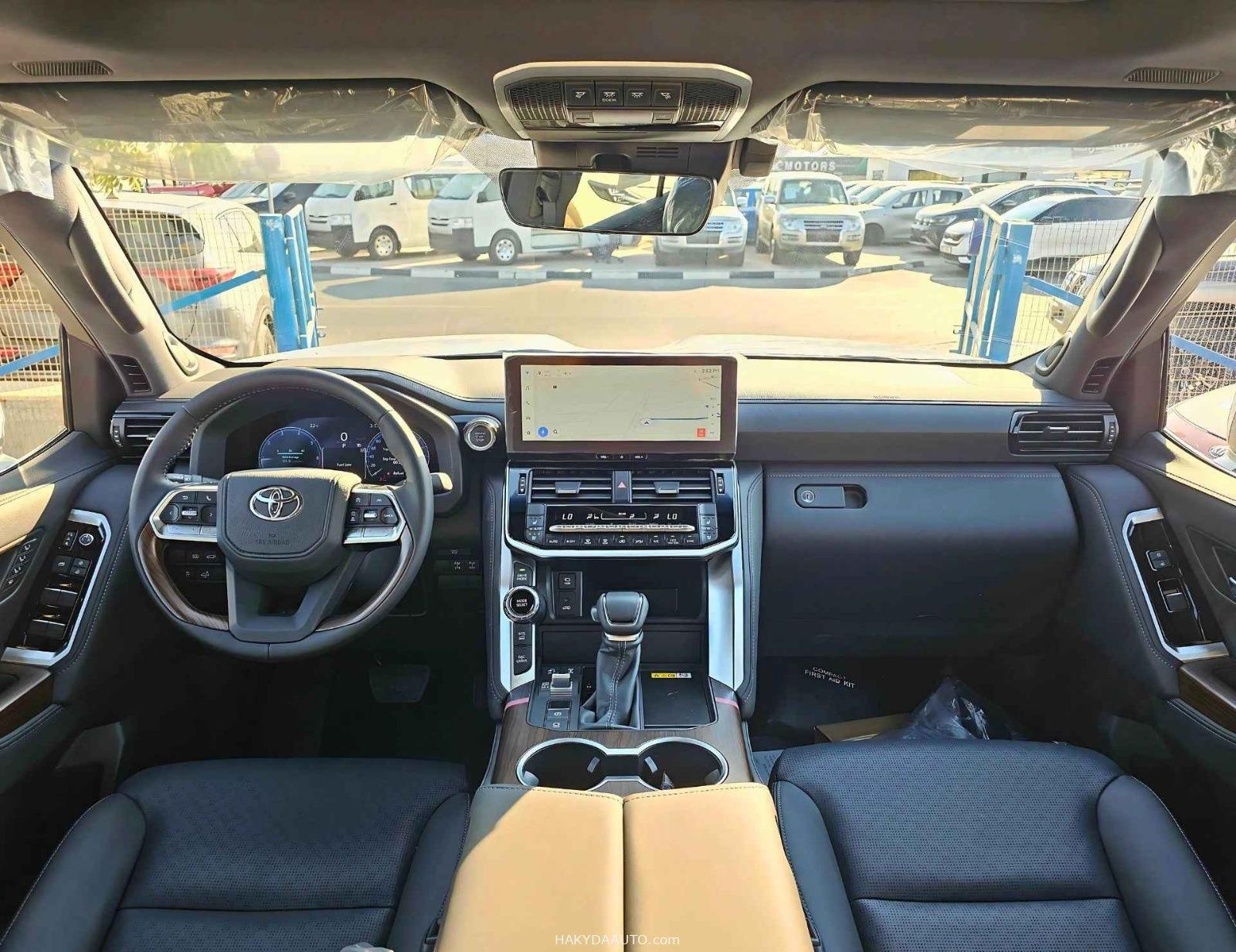 2025 TOYOTA LAND CRUISER 300 VX — 13