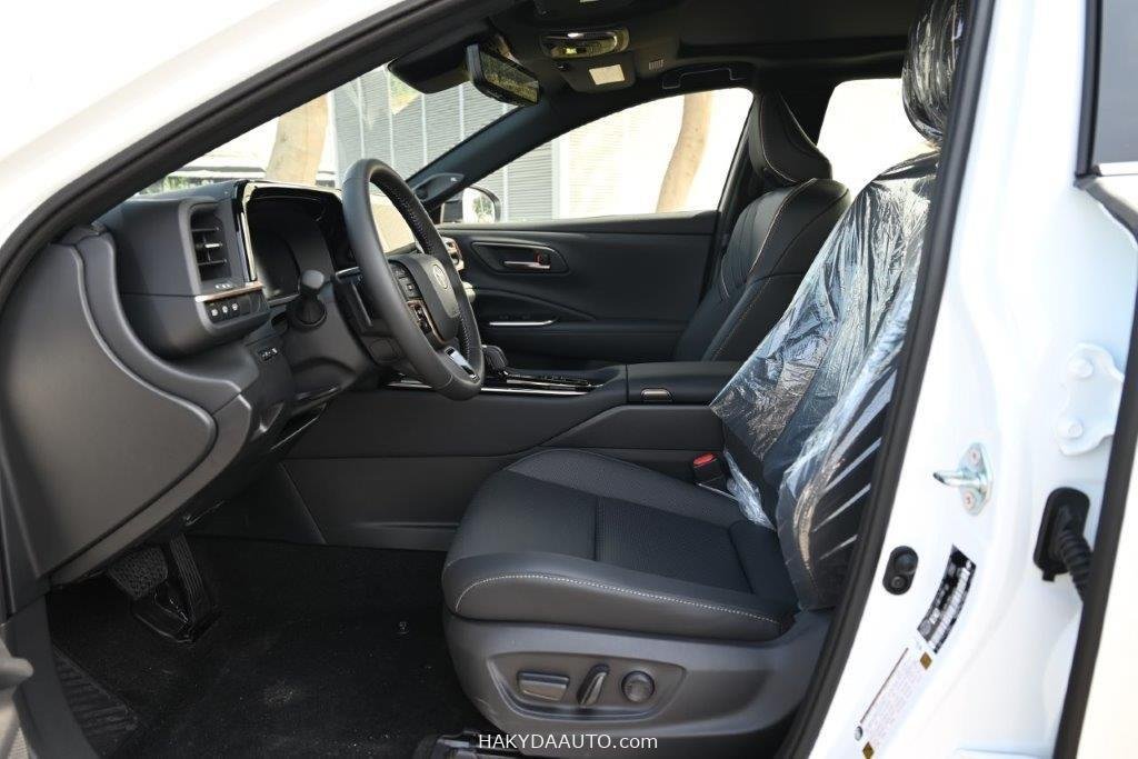 2025 TOYOTA CROWN SIGNIA LIMITED HYBRID 2.5L PETROL AT AWD — 5