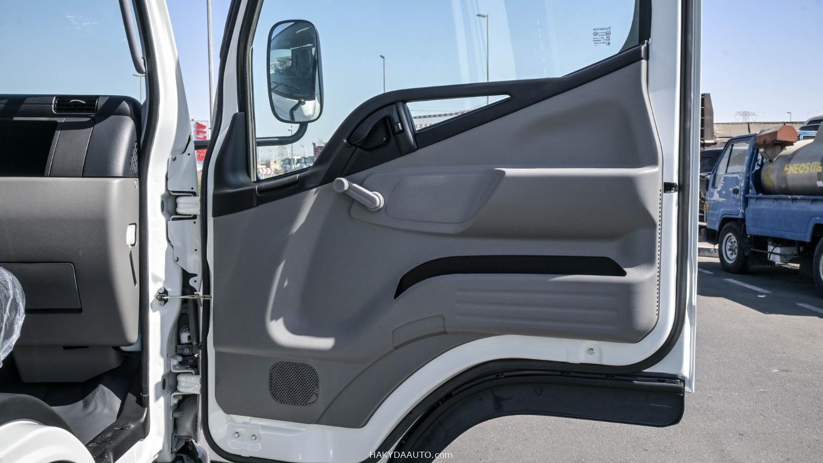 2025 FUSO CANTER 16FT 4.2L DIESEL 170L CHASSIS ABS — 18