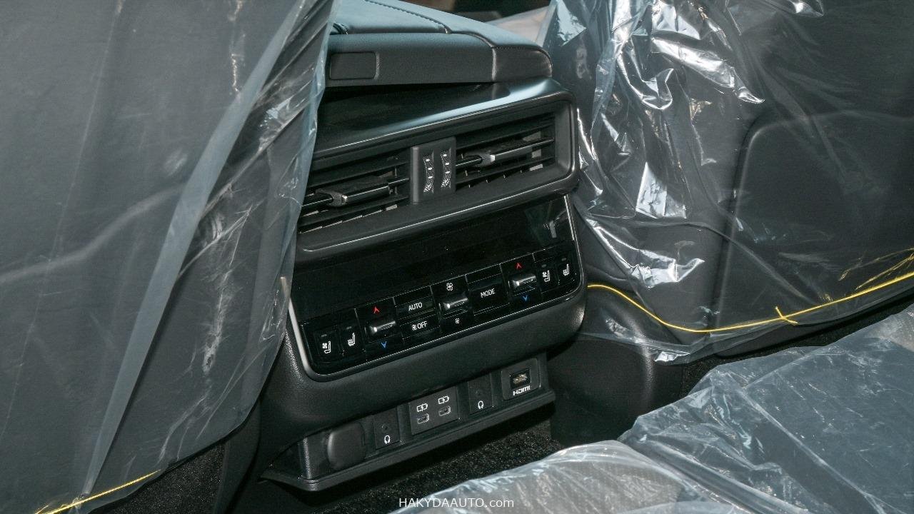 2025 LEXUS LX600 OVERTRAIL 3.5L TT — 16