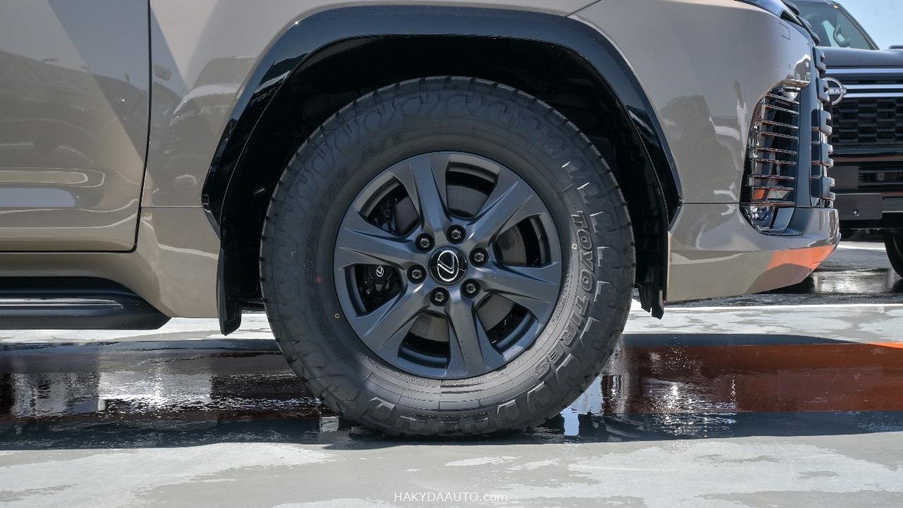 2025 LEXUS LX600 OVERTRAIL 3.5L TT — 18