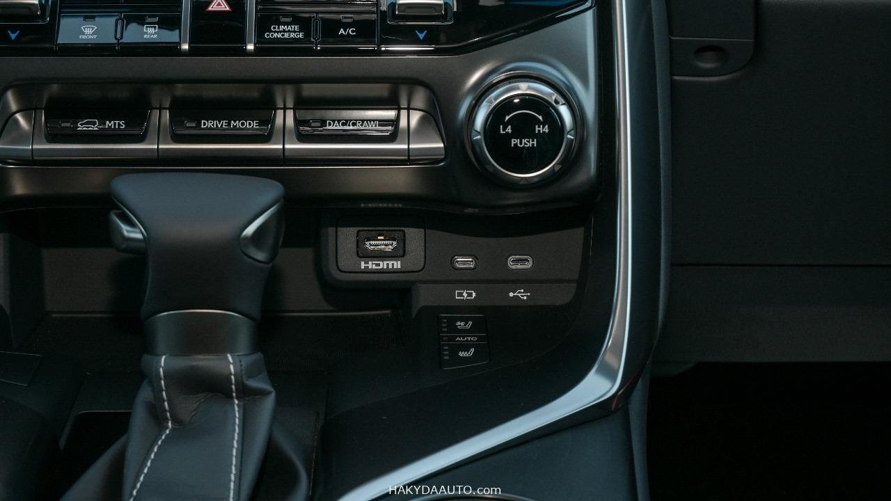 2025 LEXUS LX600 OVERTRAIL 3.5L TT — 23