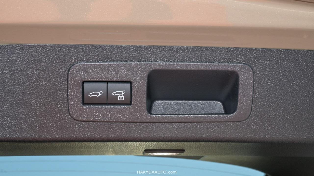 2025 LEXUS LX600 OVERTRAIL 3.5L TT — 31