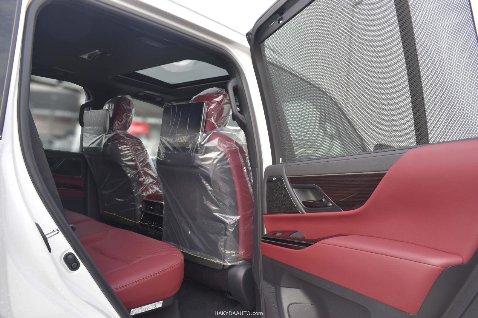 2025 LEXUS LX700h 3.5TT HYBRID — 17