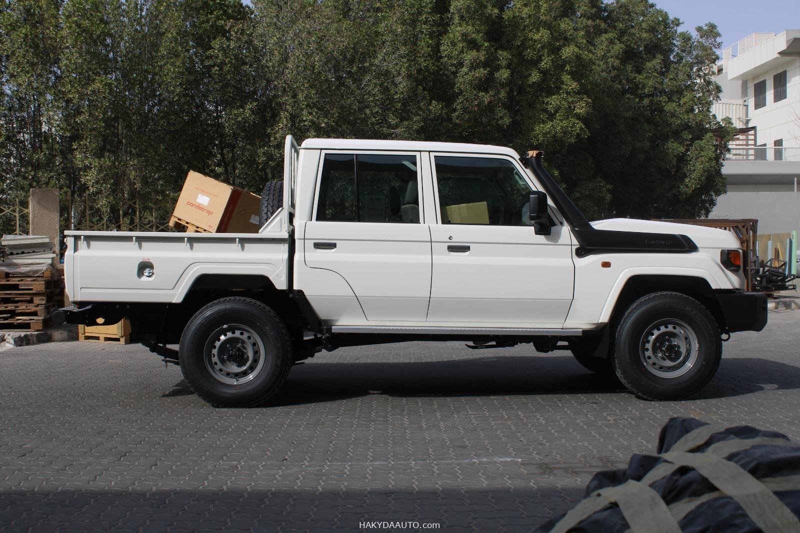 2025 TOYOTA LC79 2.8TD 40TH ANNIVERSARY — 3
