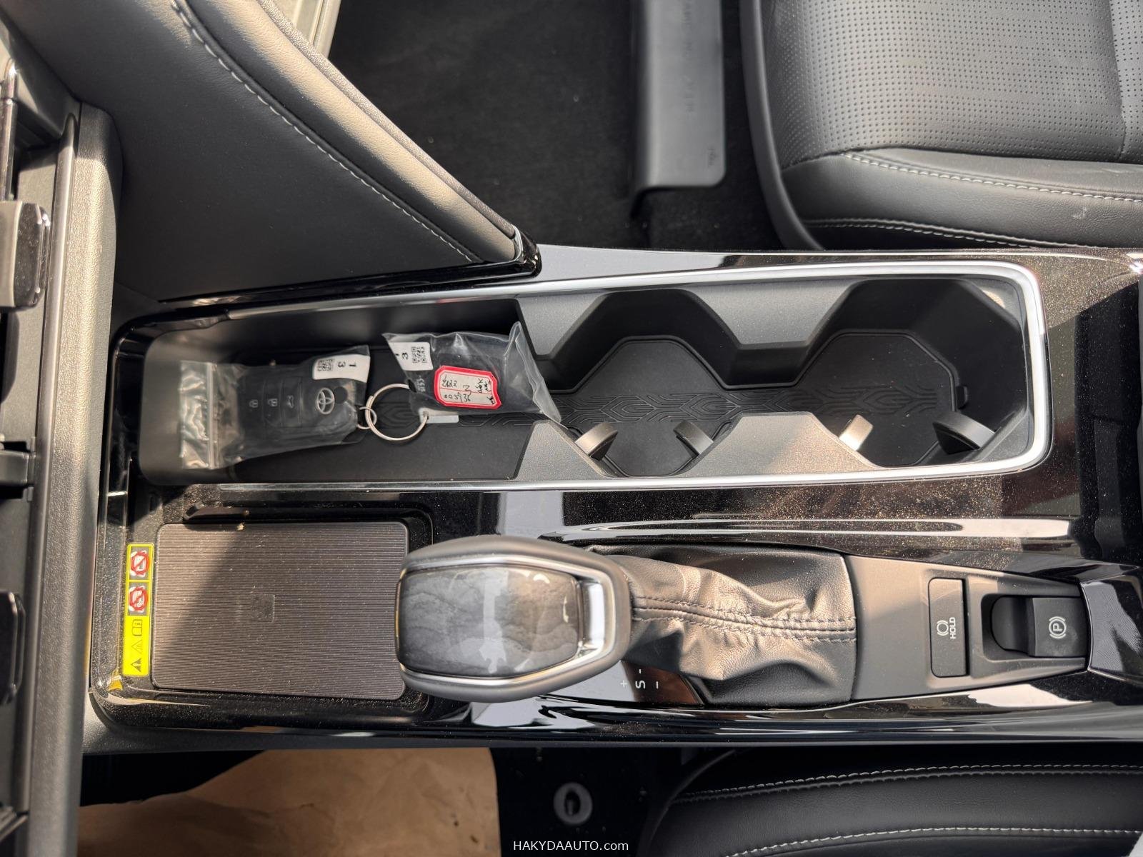 2025 TOYOTA CAMRY HG PREMIUM 2.5L HYBRID — 11