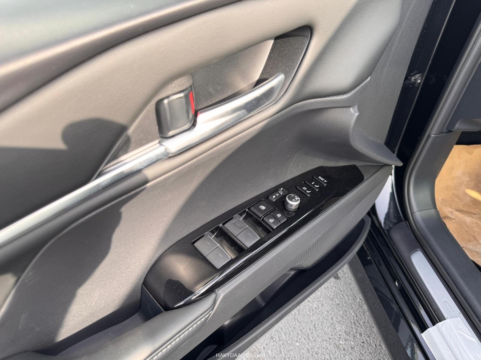 2025 TOYOTA CAMRY HG PREMIUM 2.5L HYBRID — 27