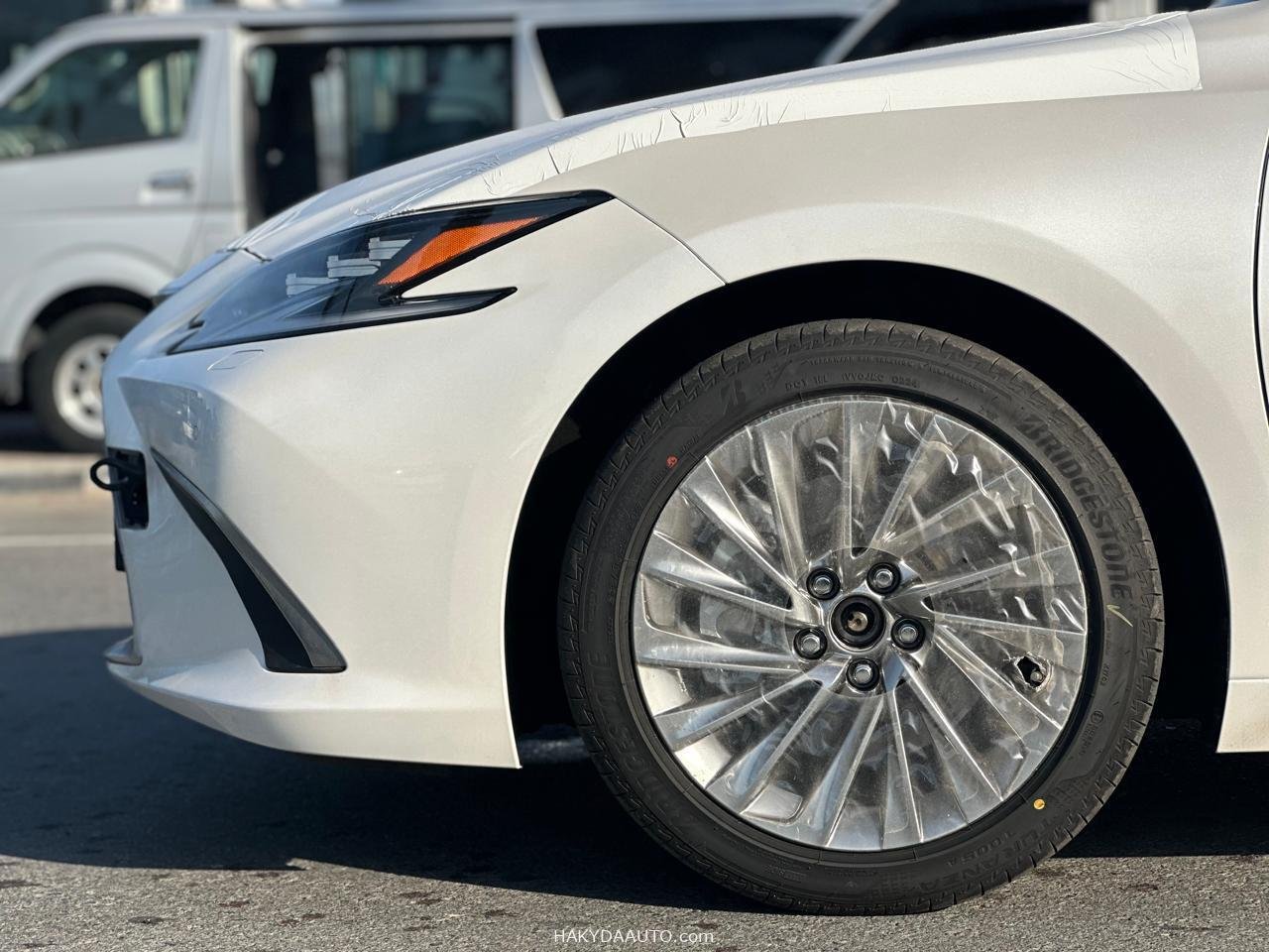 2025 LEXUS ES350 SIGNET 3.5L V6 — 2