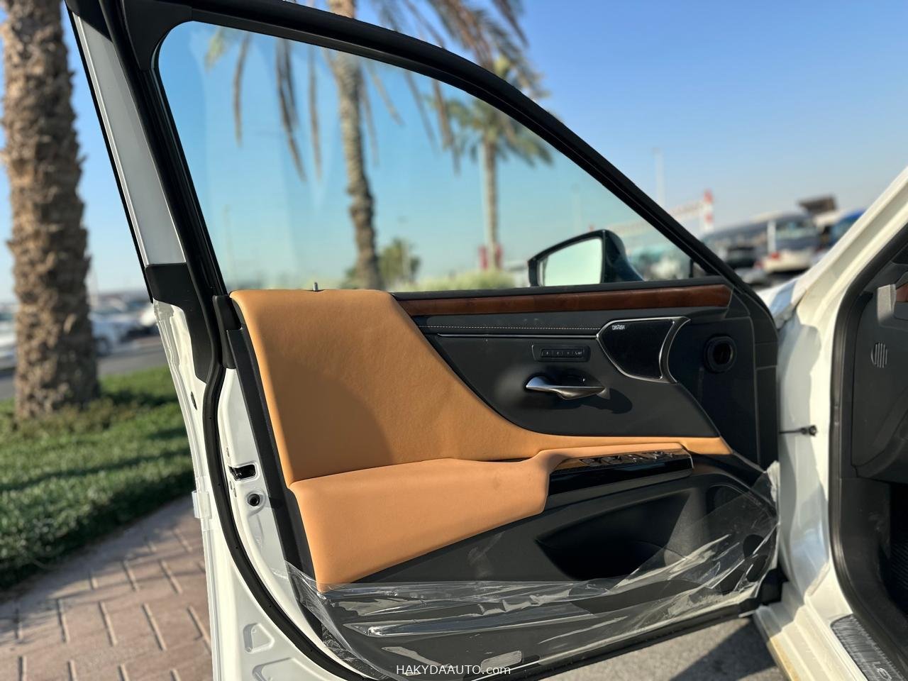 2025 LEXUS ES350 SIGNET 3.5L V6 — 6