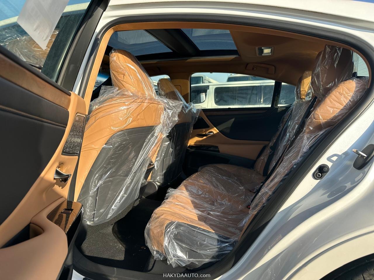 2025 LEXUS ES350 SIGNET 3.5L V6 — 18