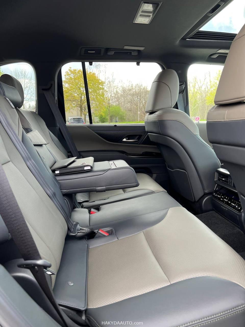 2025 LEXUS LX700h OVERTRAIL | 3.5TT HYBRID — 8