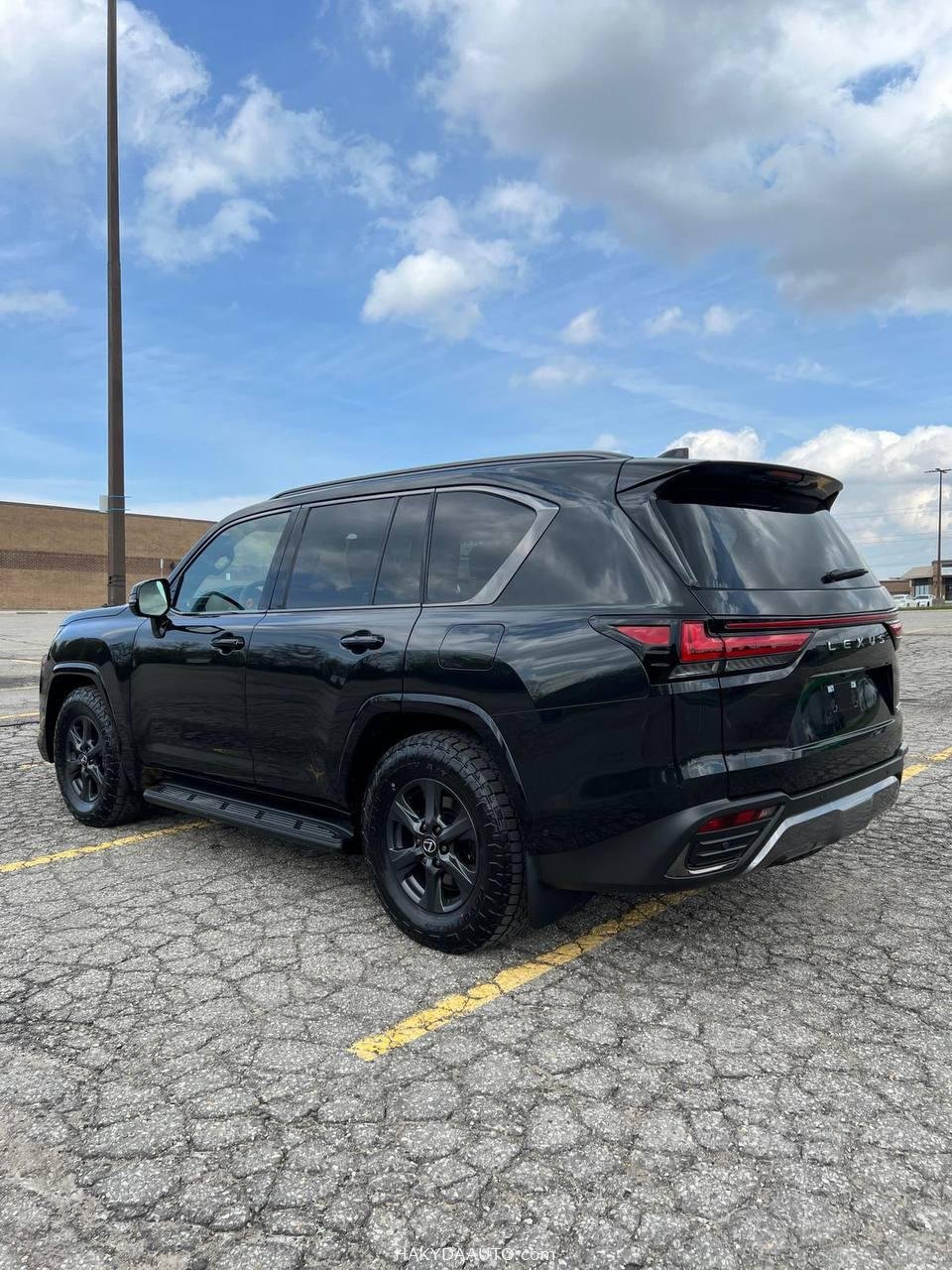 2025 LEXUS LX700h OVERTRAIL | 3.5TT HYBRID — 4