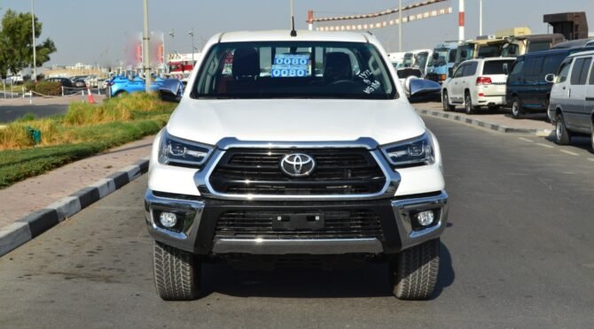 2025 TOYOTA HILUX SR5 | 2.7L 4WD МКПП